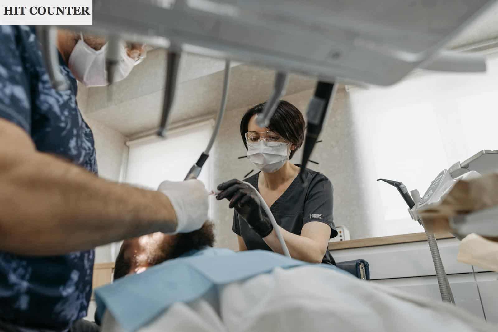 Barcelona sonríe con nosotros: Ortodoncia, implantes y más